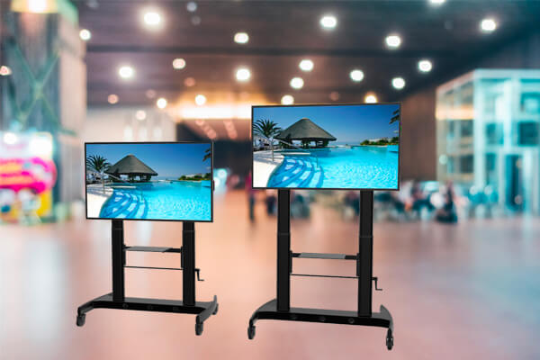Écran TV sur pied en conférence