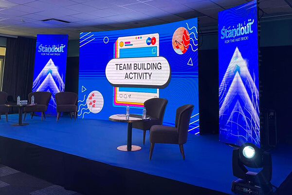 Écran LED en conférence